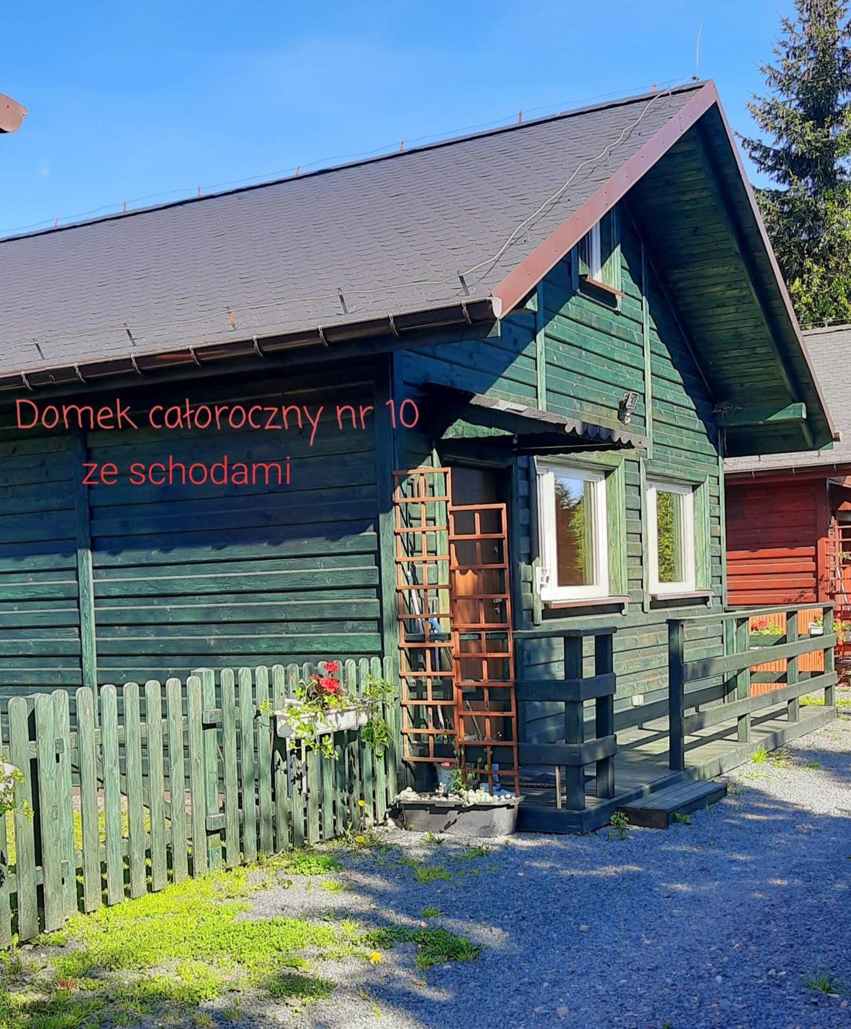 Stanica Pod Zadzierna Domki Caloroczne Любавка Номер фото