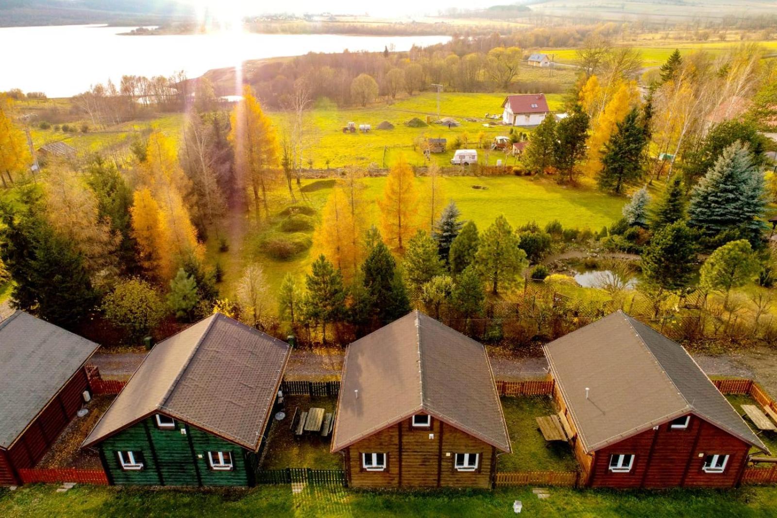 Stanica Pod Zadzierna Domki Caloroczne Любавка Экстерьер фото
